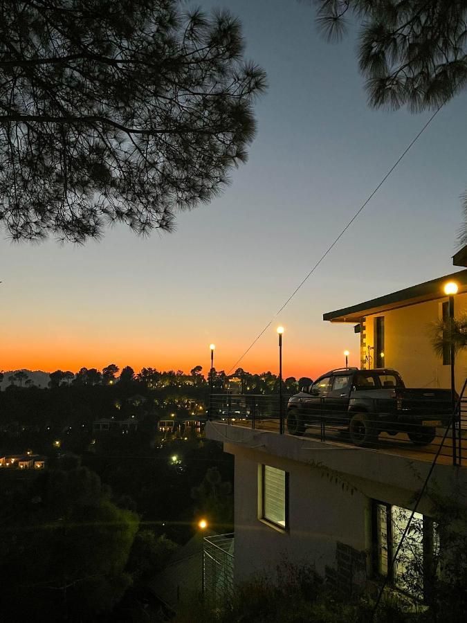 Casa Belvedere Luxury Villas Dagshai Bagian luar foto